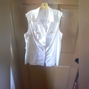 Plus Size White Sleeveless Button-Up Blouse